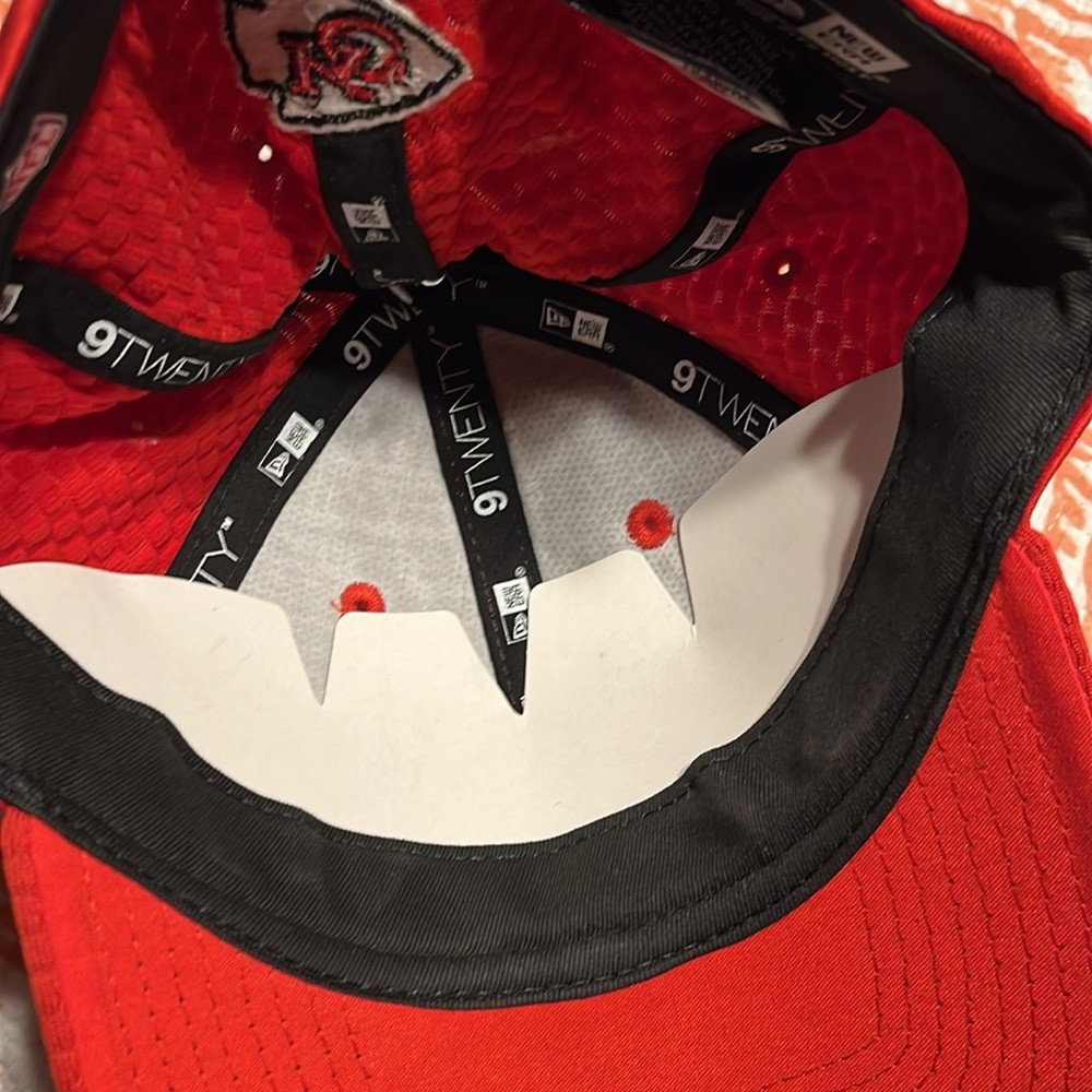 Brand New NFLChiefs New ERR 9 twenty Cap - Picture 4 of 5